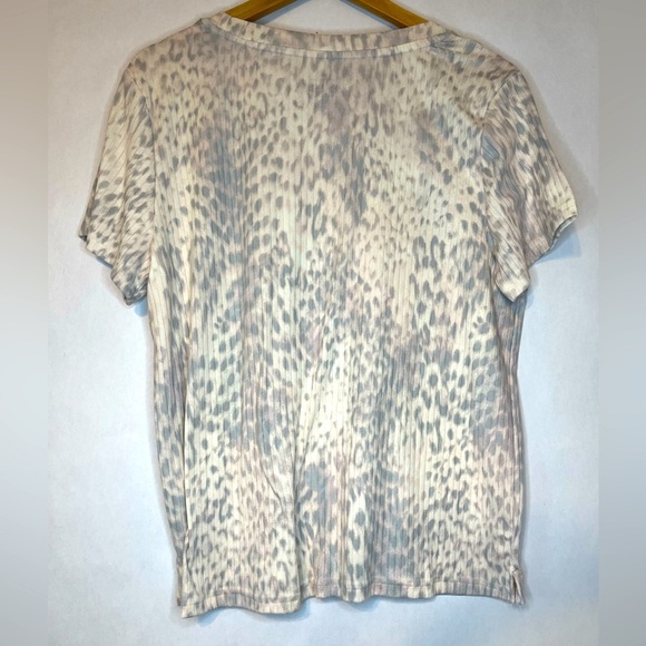 BCBGMaxAzria Cream Short Sleeve Cheetah Print Relaxed T-Shirt Women’s Size L - Picture 4 of 4